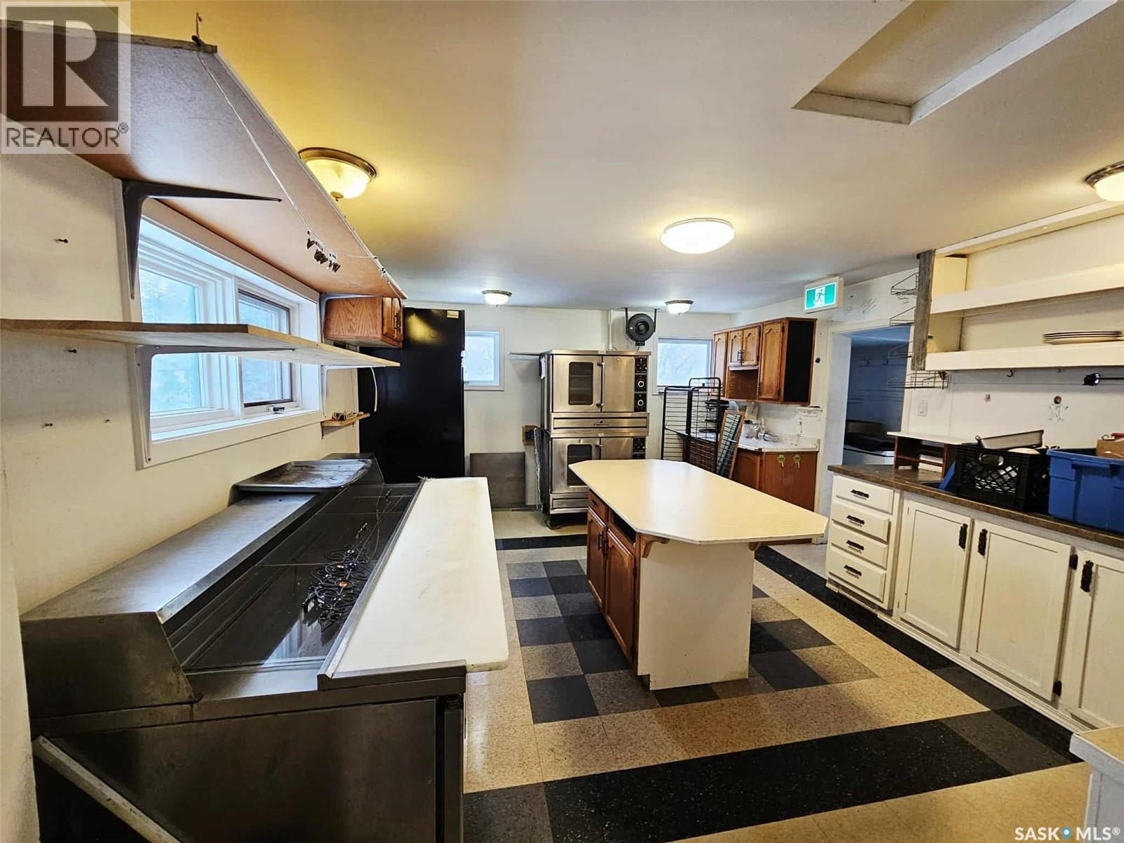 702 Main Street, Broadview, Saskatchewan  S0G 0K0 - Photo 12 - SK995461