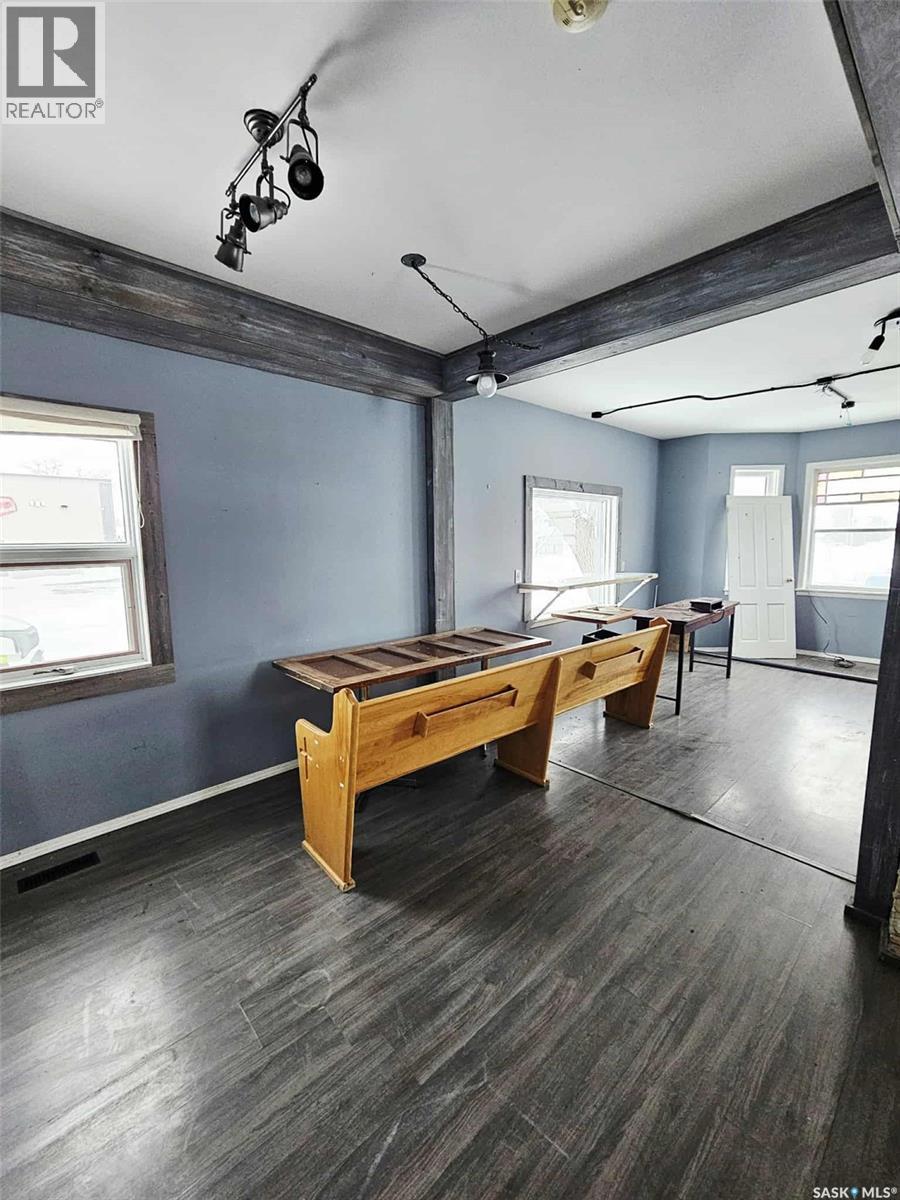 702 Main Street, Broadview, Saskatchewan  S0G 0K0 - Photo 8 - SK995461