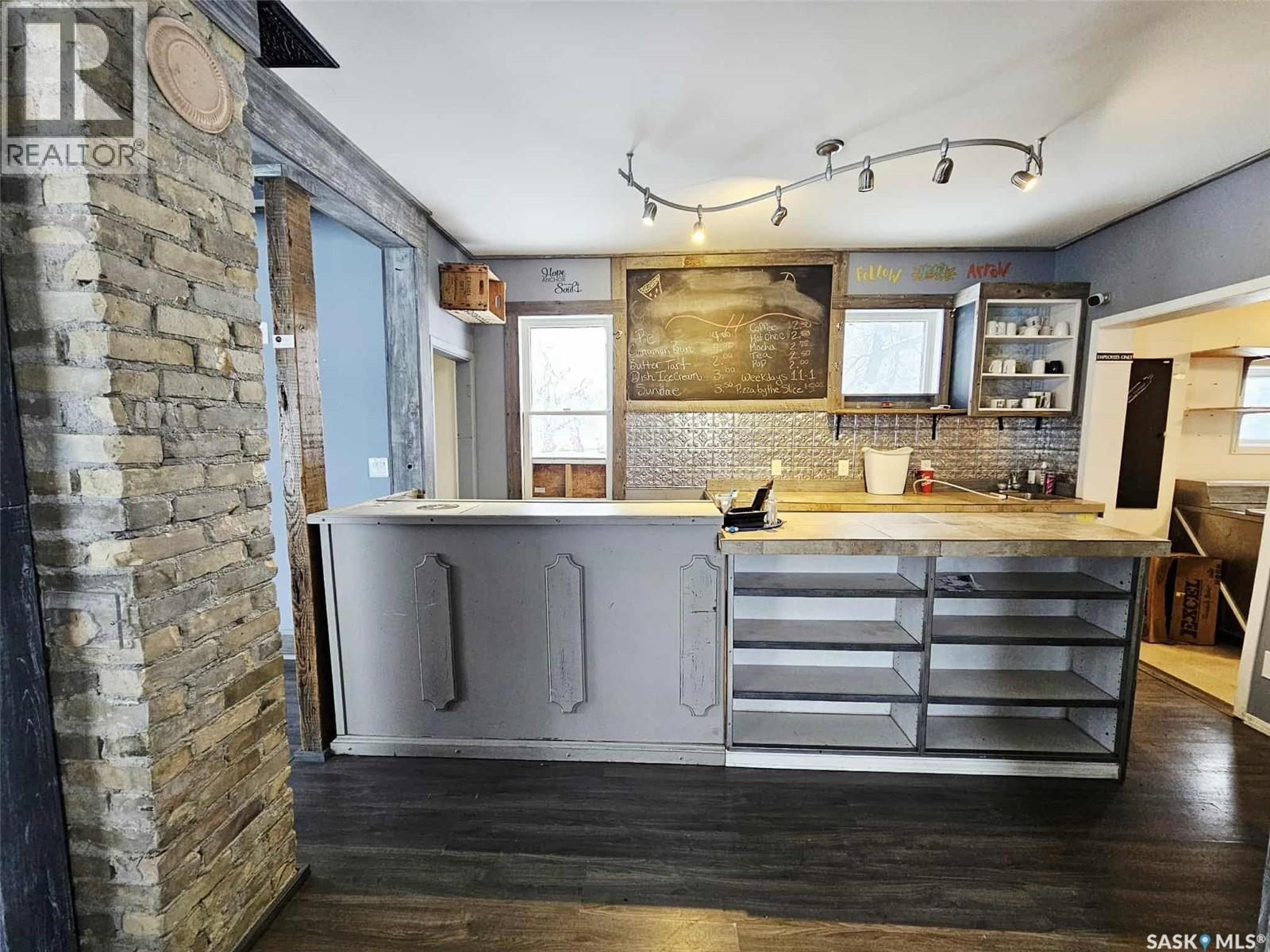 702 Main Street, Broadview, Saskatchewan  S0G 0K0 - Photo 6 - SK995461