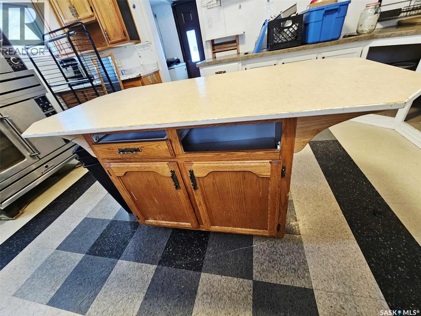 702 Main Street, Broadview, Saskatchewan  S0G 0K0 - Photo 15 - SK995461