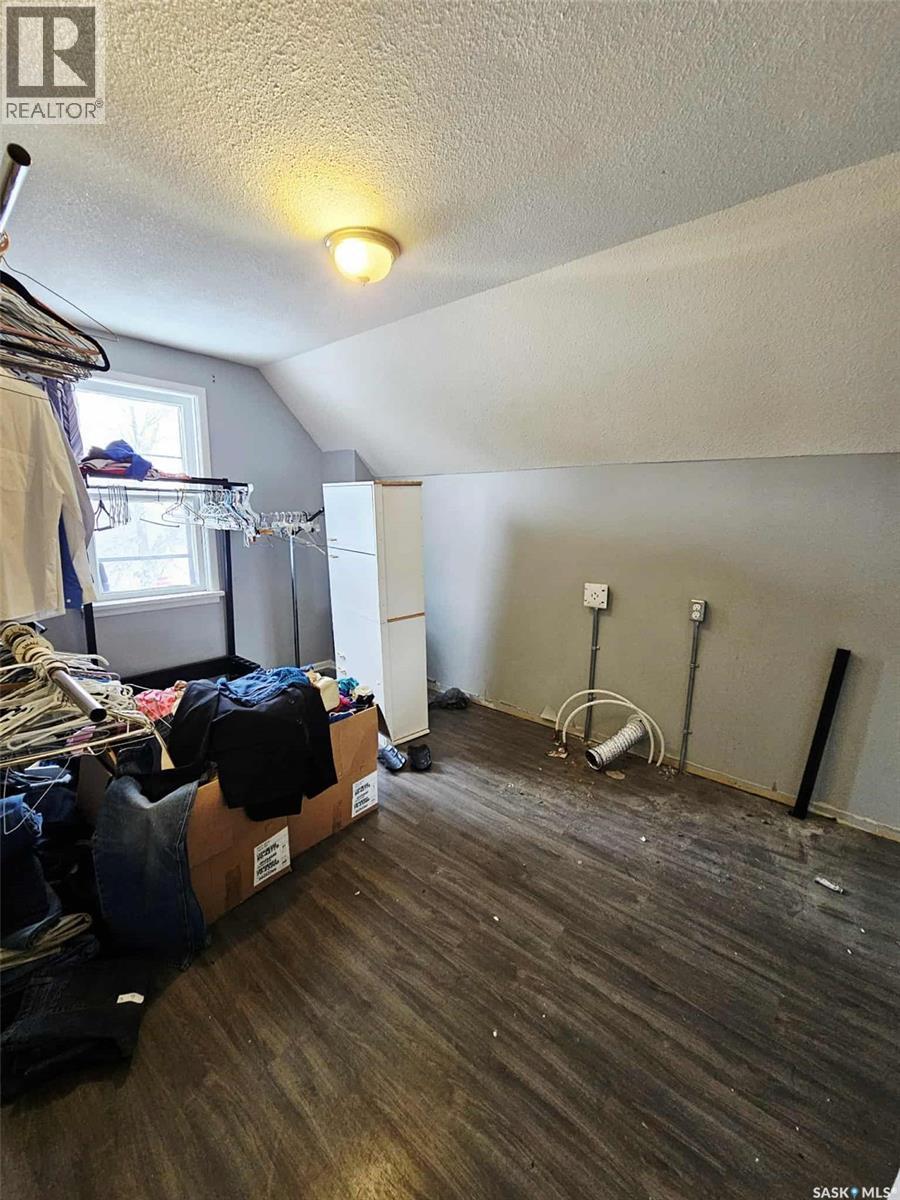 702 Main Street, Broadview, Saskatchewan  S0G 0K0 - Photo 25 - SK995461