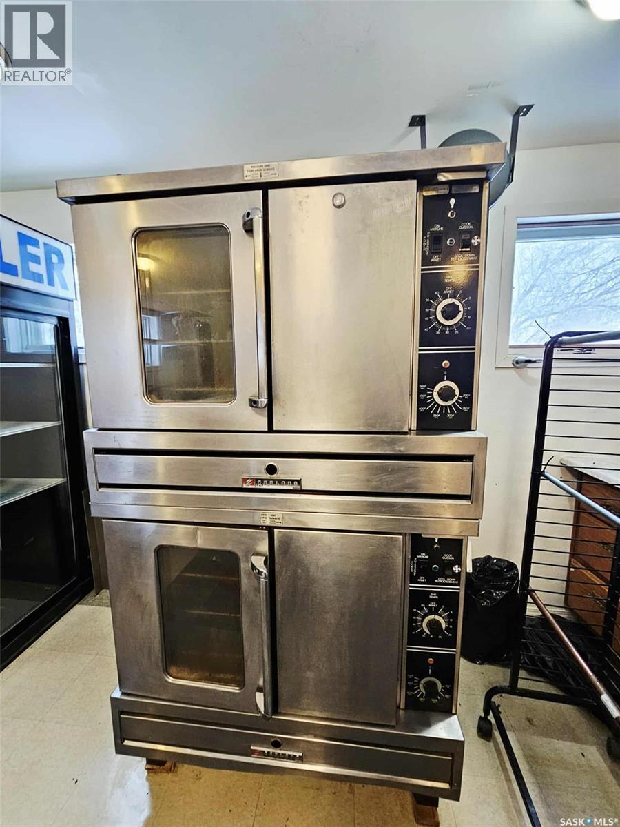 702 Main Street, Broadview, Saskatchewan  S0G 0K0 - Photo 17 - SK995461