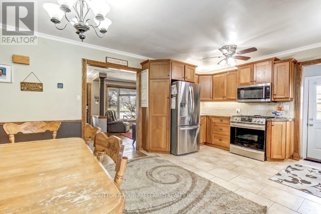 108 Coulter Avenue, Central Elgin, Ontario  N5R 5A7 - Photo 10 - X12681968