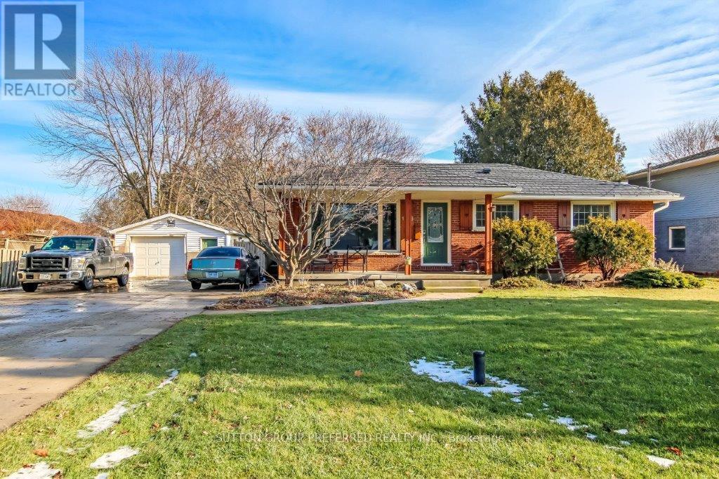 108 Coulter Avenue, Central Elgin, Ontario  N5R 5A7 - Photo 2 - X12681968