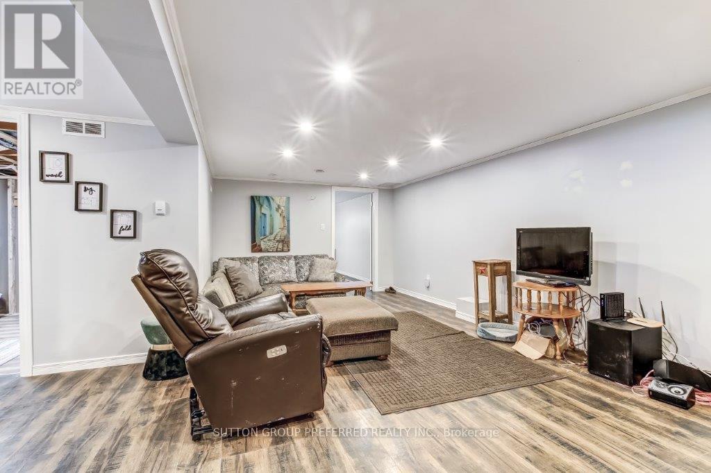 Photo 15 of 37 for 108 Coulter Avenue