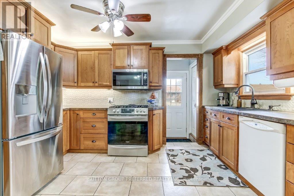 108 Coulter Avenue, Central Elgin, Ontario  N5R 5A7 - Photo 9 - X12681968