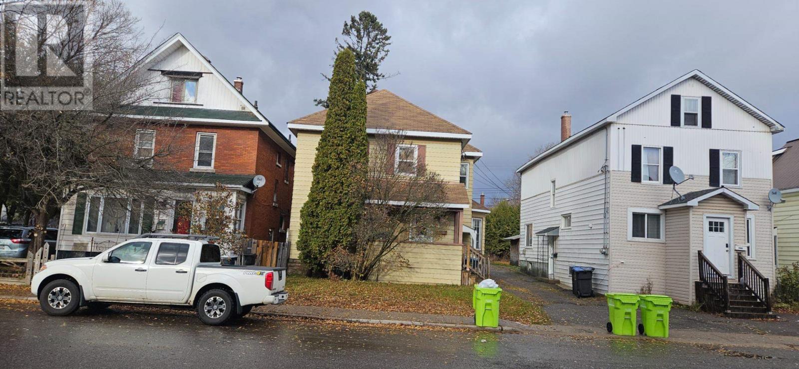 162 Albert St W, Sault Ste. Marie, Ontario  P6A 1B4 - Photo 3 - SM253275