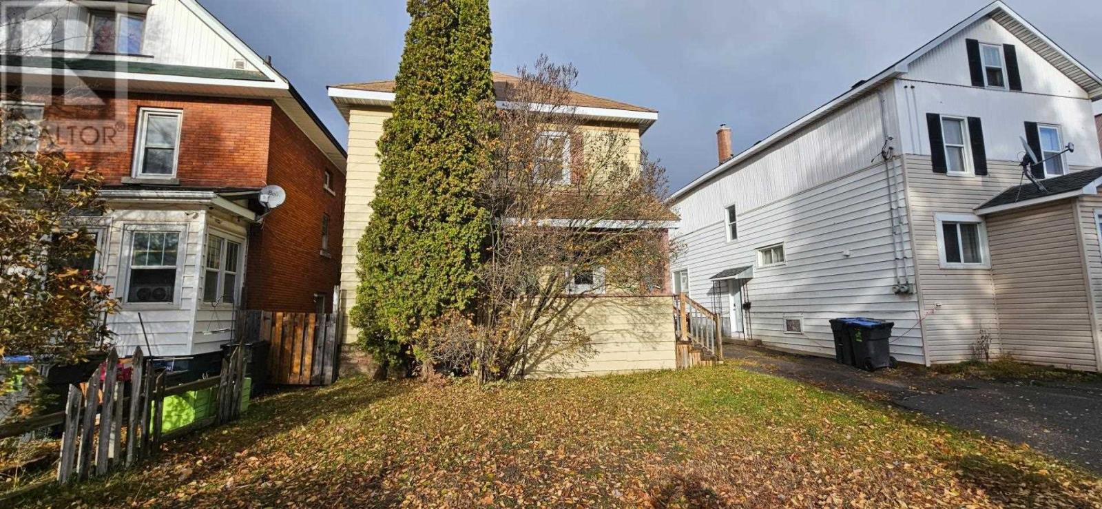 162 Albert St W, Sault Ste. Marie, Ontario  P6A 1B4 - Photo 2 - SM253275