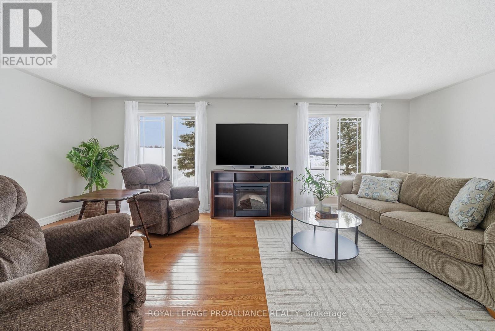 296 Willett Road, Belleville, Ontario  K0K 3E0 - Photo 11 - X12682274