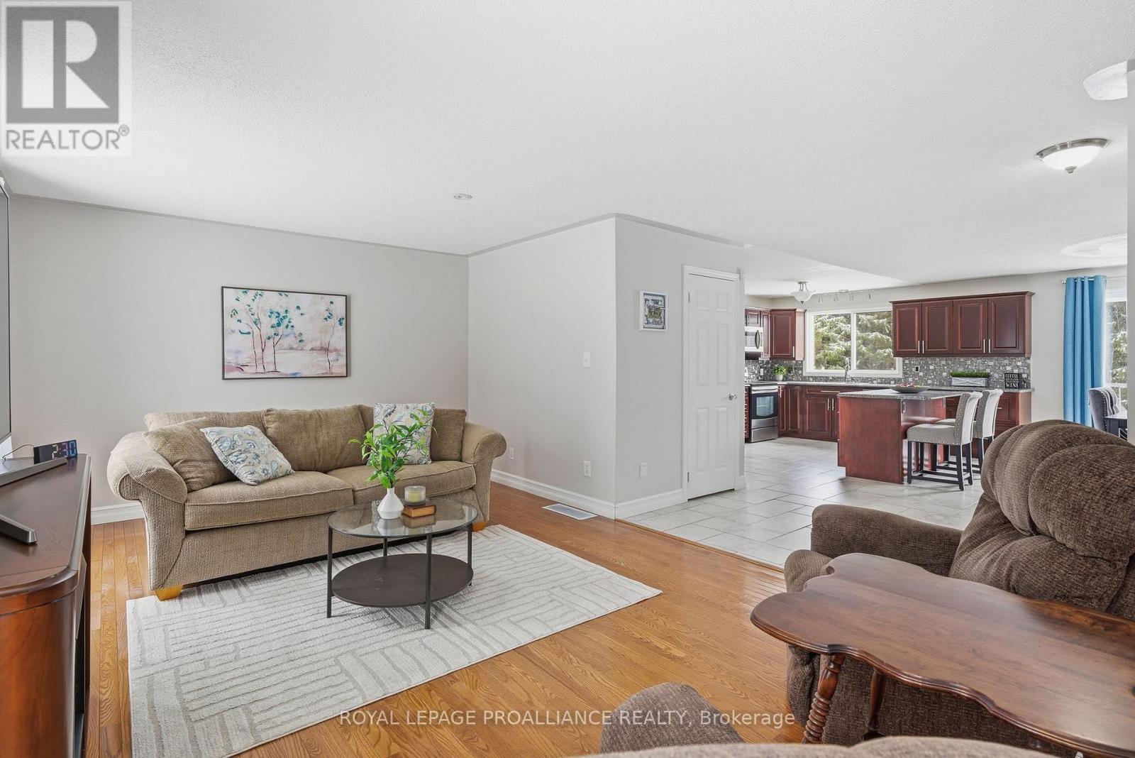 296 Willett Road, Belleville, Ontario  K0K 3E0 - Photo 13 - X12682274