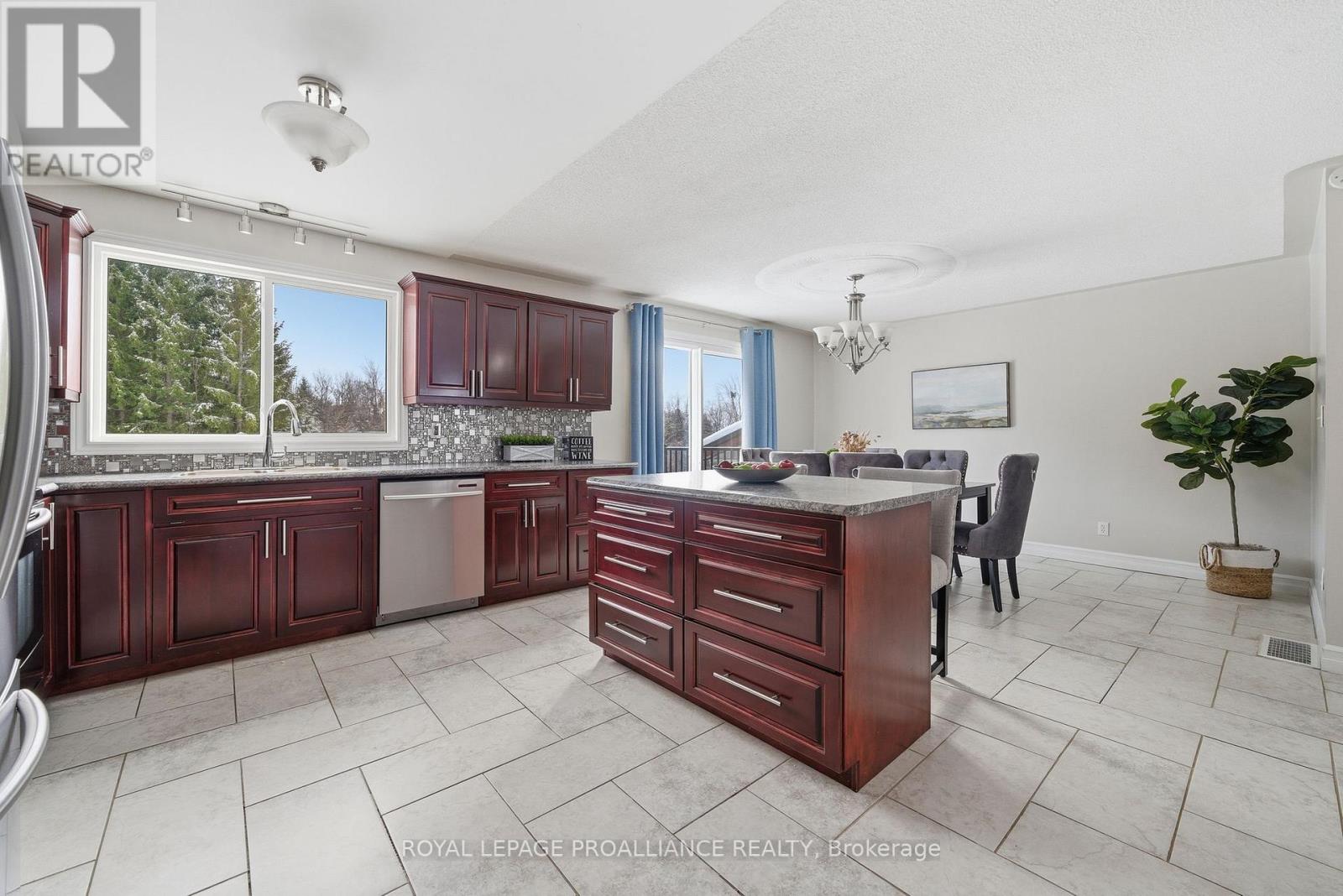 296 Willett Road, Belleville, Ontario  K0K 3E0 - Photo 18 - X12682274