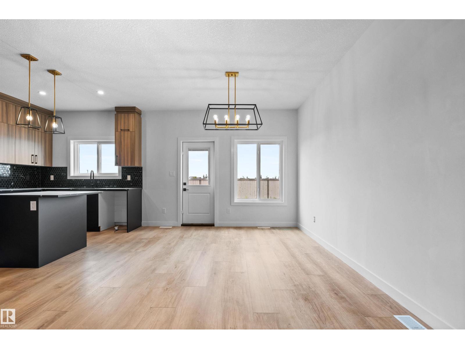 9592 86 St, Morinville, Alberta  T8R 1S8 - Photo 5 - E4461035