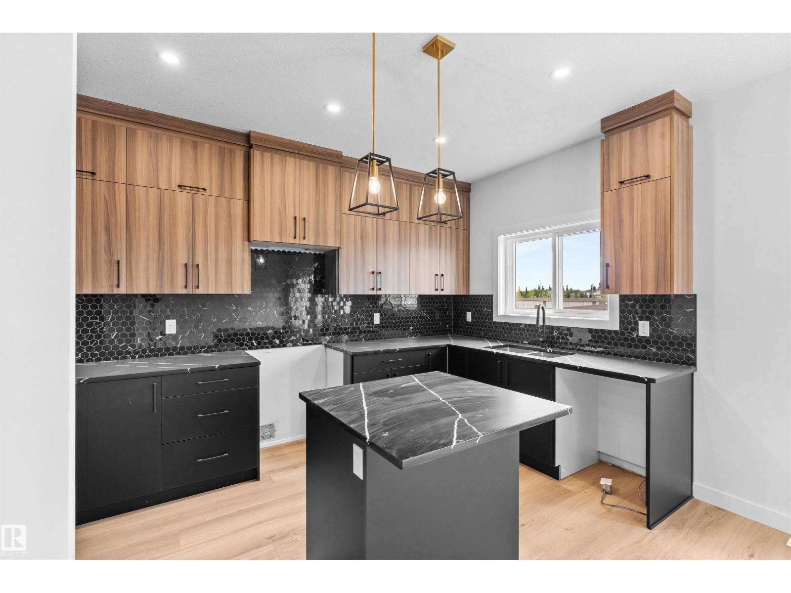 9592 86 St, Morinville, Alberta  T8R 1S8 - Photo 6 - E4461035