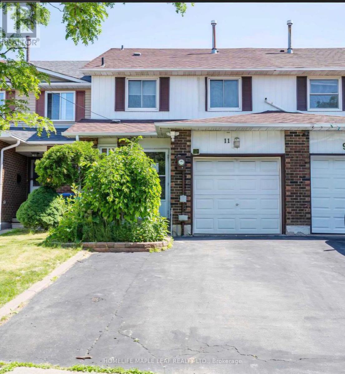 11 Rusthall Way, Brampton, Ontario  L6V 3R5 - Photo 2 - W12674510