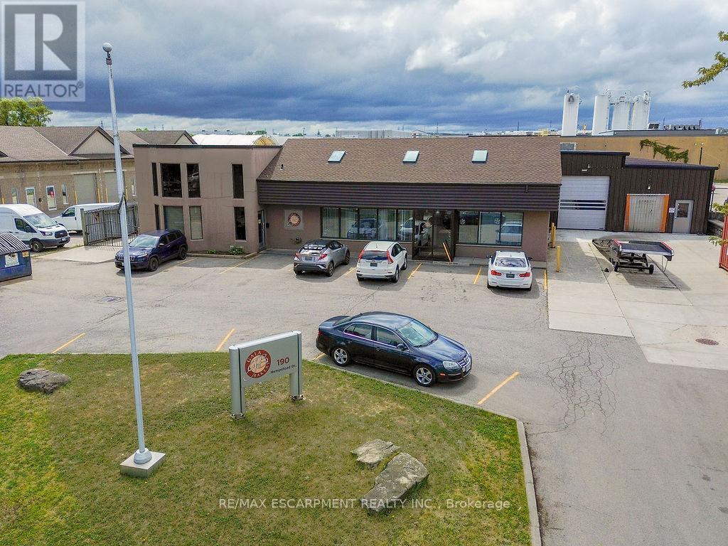 190 Hempstead Drive, Hamilton, Ontario  L8W 2E3 - Photo 21 - X12676044