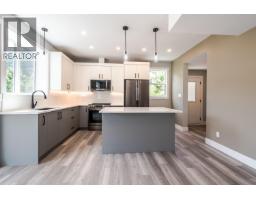 180 HOLLYWOOD Crescent, lillooet, British Columbia