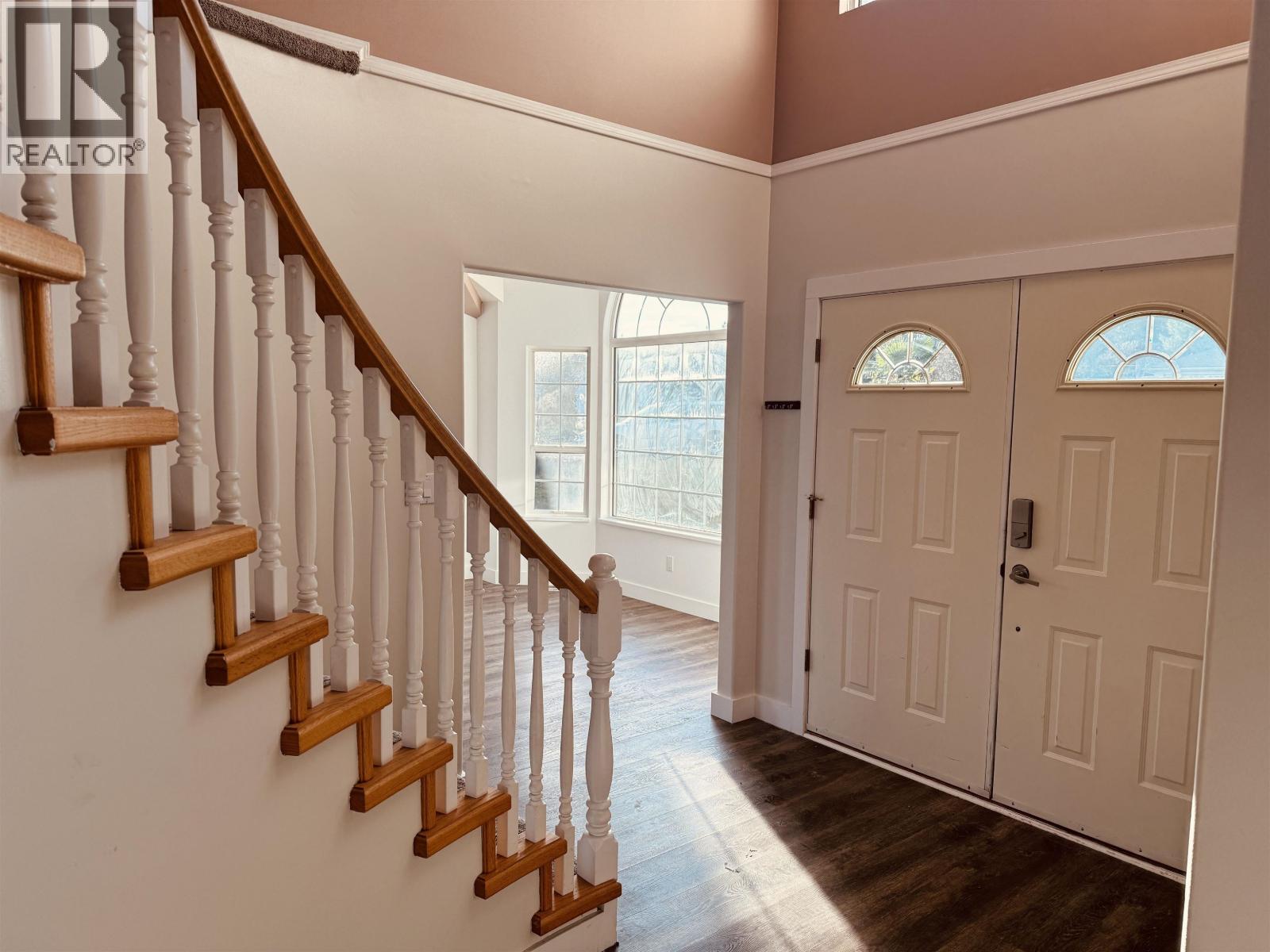 522 Eaglecrest Drive, Gibsons, British Columbia V0N 1V8 - Photo 4 - R3077857