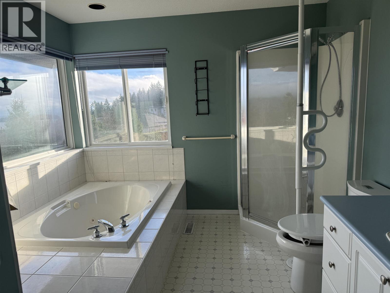 522 Eaglecrest Drive, Gibsons, British Columbia V0N 1V8 - Photo 9 - R3077857