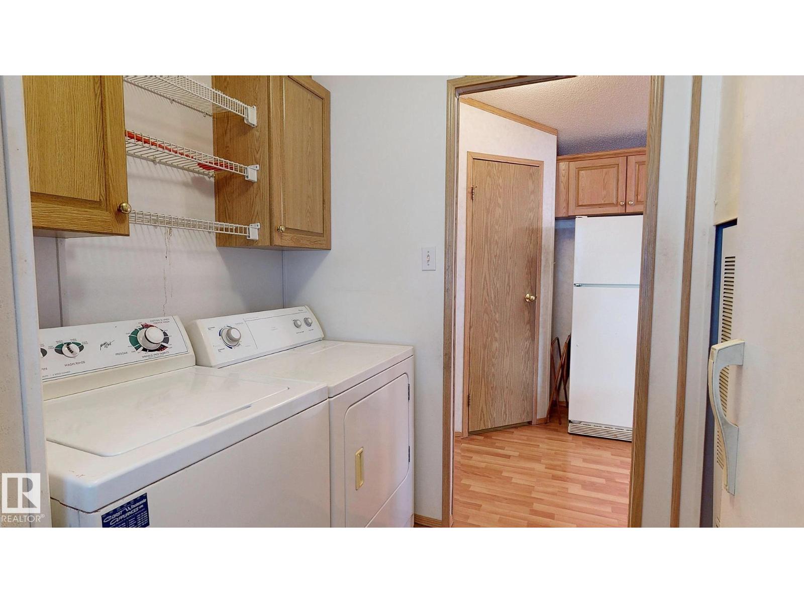 2925 Lakewood Dr Nw, Edmonton, Alberta  T5S 1T7 - Photo 15 - E4468935