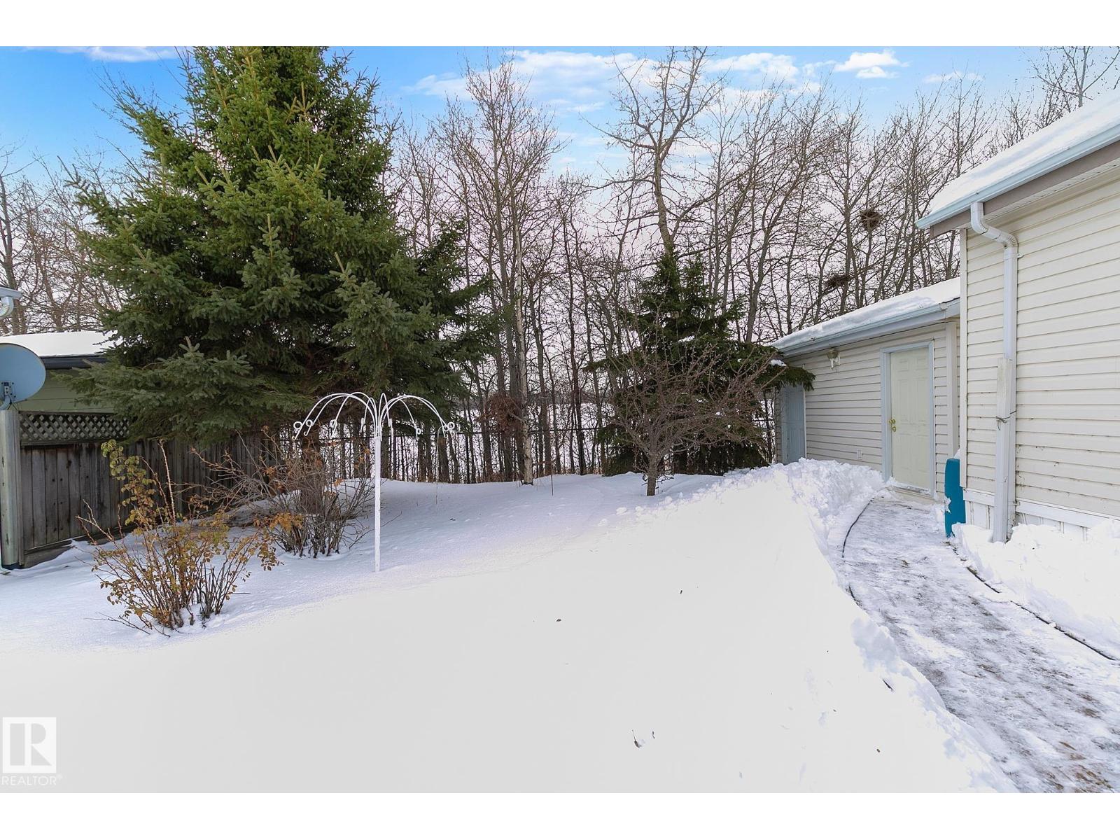 2925 Lakewood Dr Nw, Edmonton, Alberta  T5S 1T7 - Photo 35 - E4468935