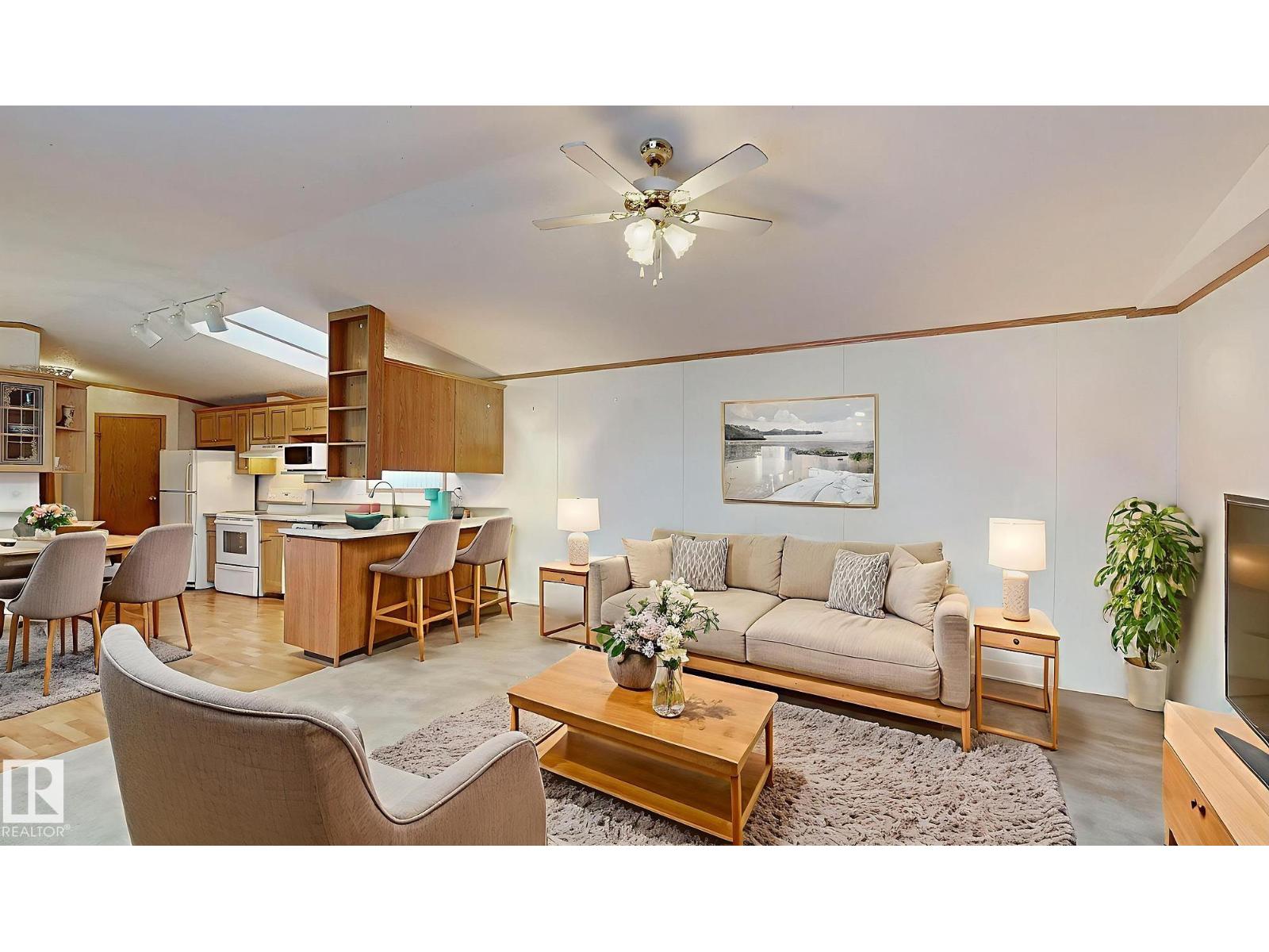 2925 Lakewood Dr Nw, Edmonton, Alberta  T5S 1T7 - Photo 4 - E4468935