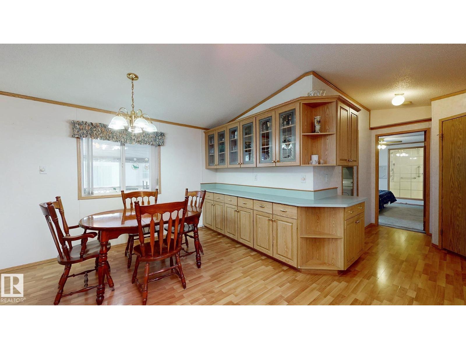 2925 Lakewood Dr Nw, Edmonton, Alberta  T5S 1T7 - Photo 9 - E4468935