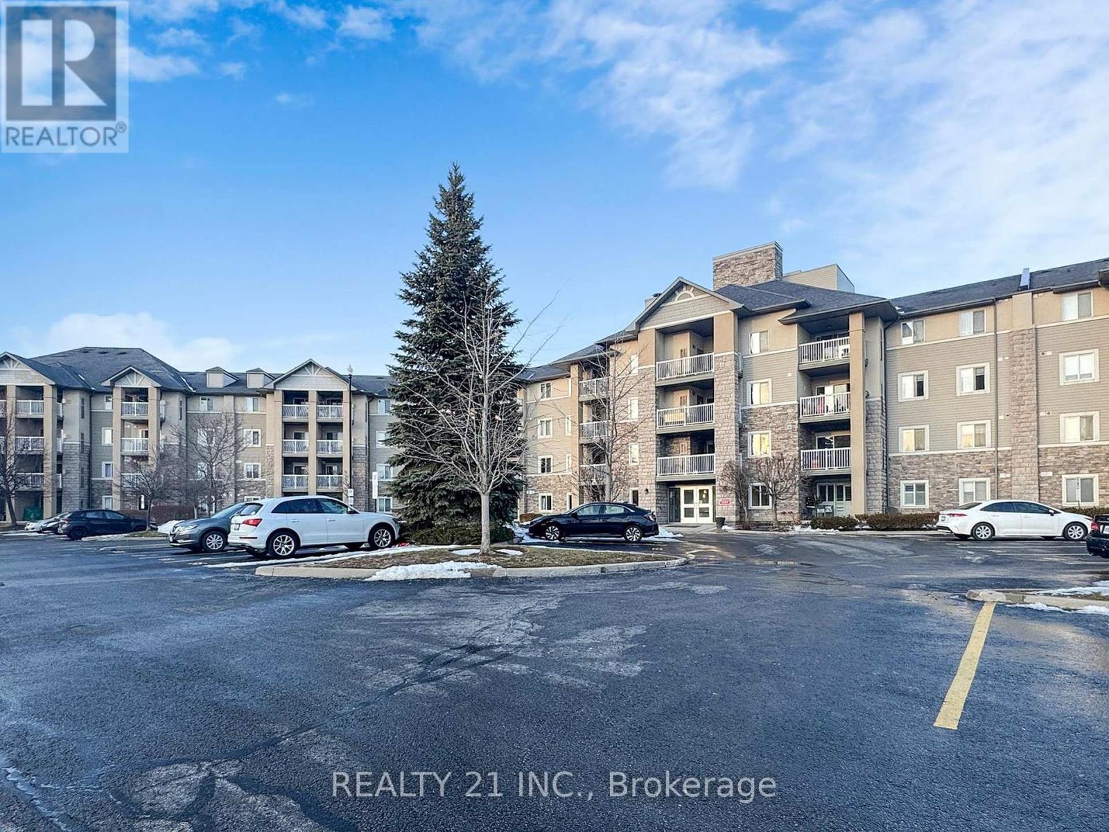 123 - 684 WARDEN AVENUE, Toronto, Ontario