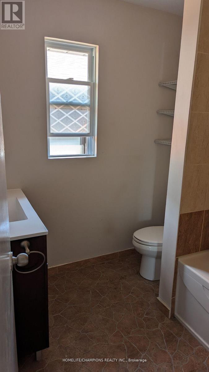 36 Galsworthy Avenue, Toronto, Ontario  M1R 2N6 - Photo 12 - E12682342