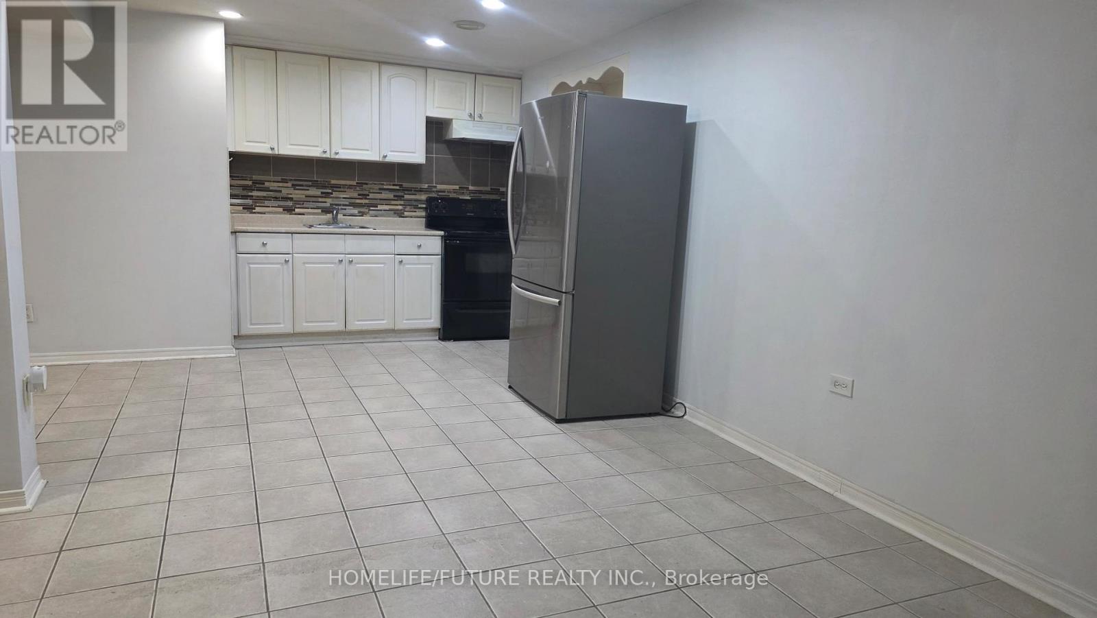 (Bsmt) - 10 Alderwood Street, Whitchurch-Stouffville, Ontario  L4A 5C9 - Photo 3 - N12682310