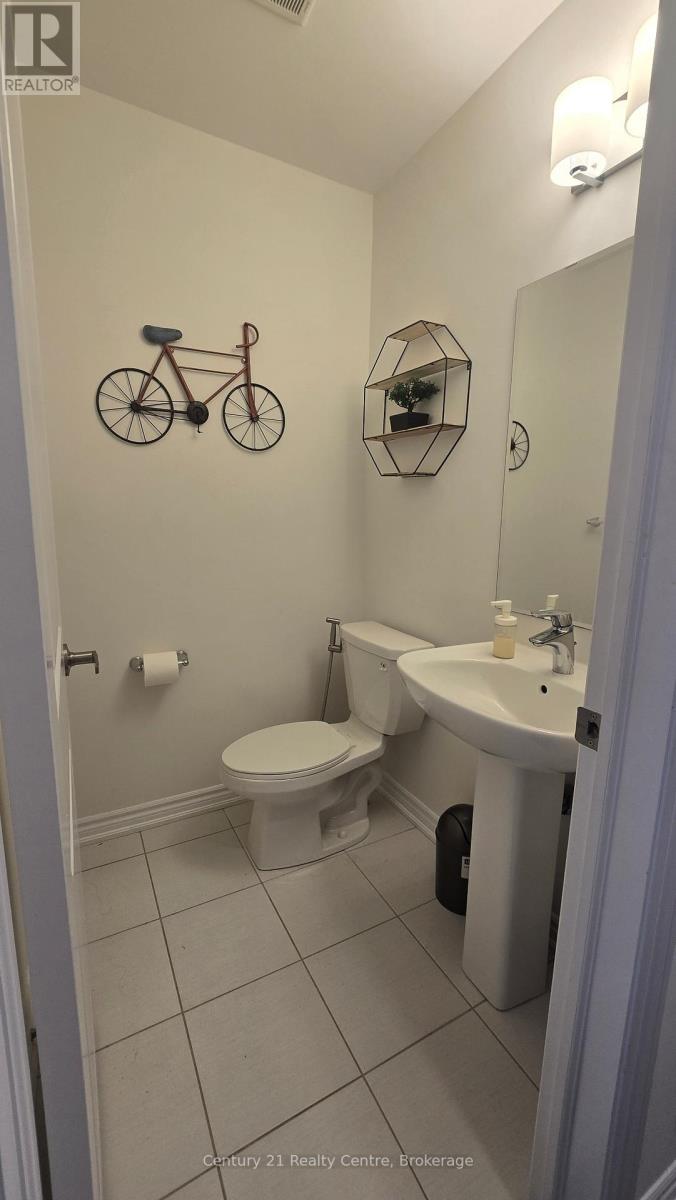 86 Sutcliffe Drive, Whitby, Ontario  L1R 0R1 - Photo 13 - E12680968