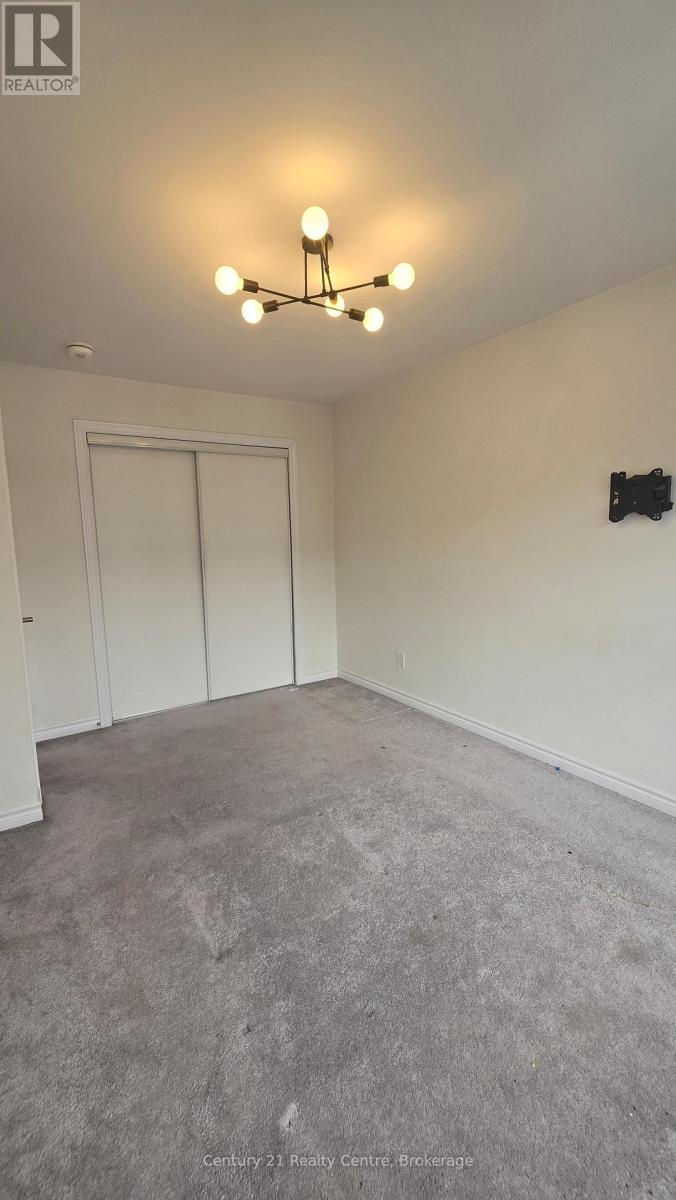 86 Sutcliffe Drive, Whitby, Ontario  L1R 0R1 - Photo 22 - E12680968