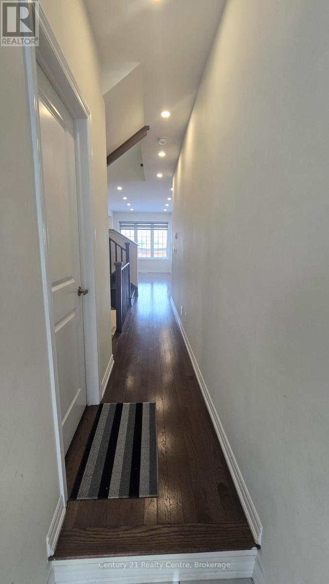 86 Sutcliffe Drive, Whitby, Ontario  L1R 0R1 - Photo 5 - E12680968