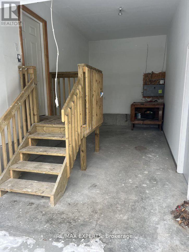 Main - 70 Marsellus Drive, Barrie, Ontario  L4N 8R7 - Photo 15 - S12682152