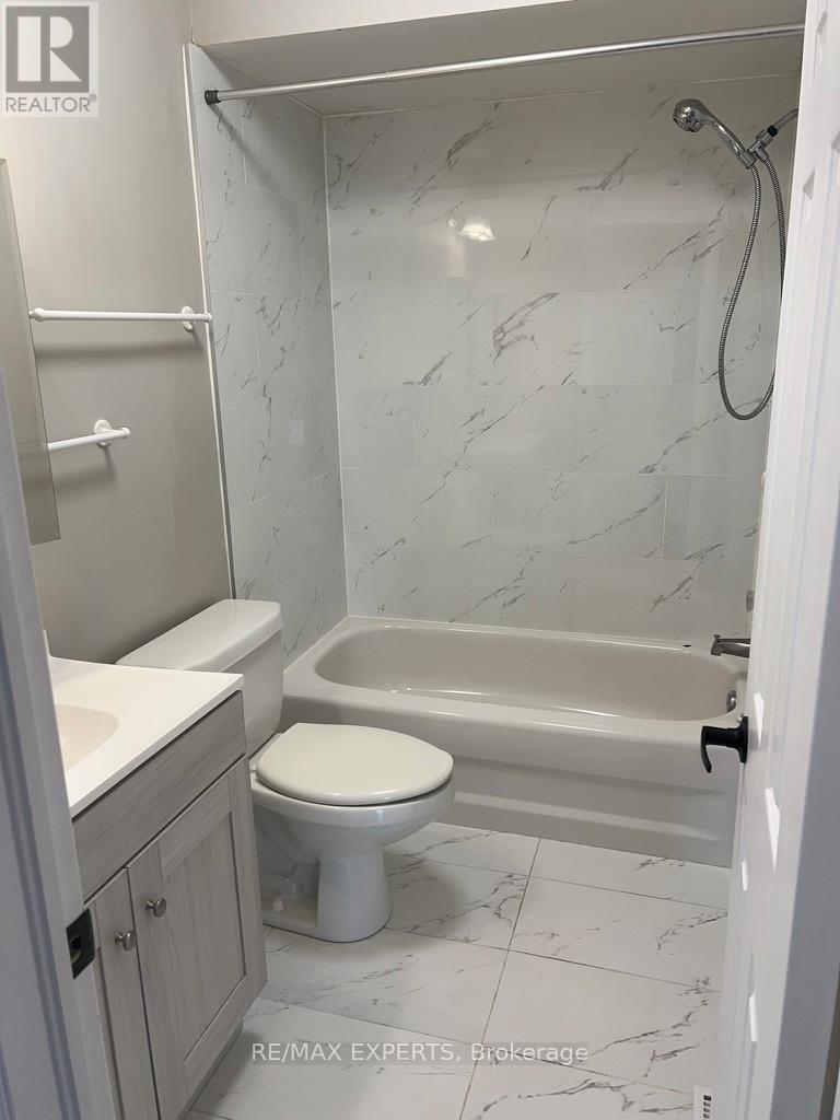 Main - 70 Marsellus Drive, Barrie, Ontario  L4N 8R7 - Photo 13 - S12682152