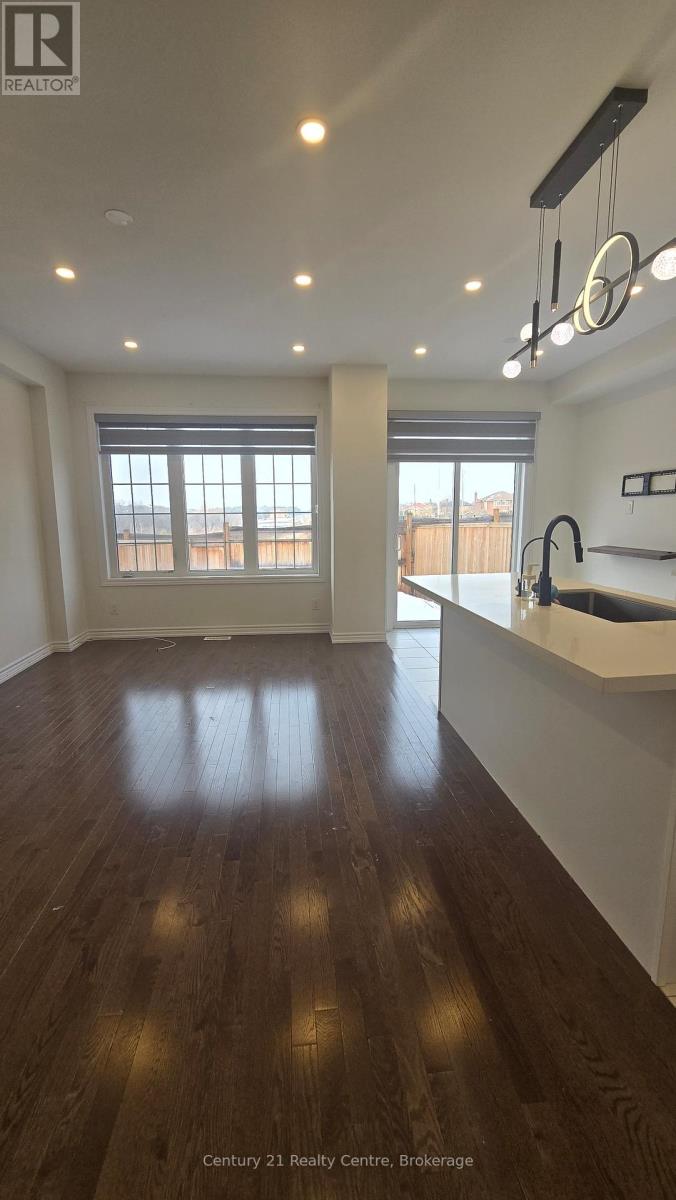 86 Sutcliffe Drive, Whitby, Ontario  L1R 0R1 - Photo 6 - E12680968