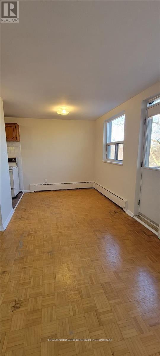 302 - 101 Brookhaven Drive, Toronto, Ontario  M6M 4P1 - Photo 6 - W12682012