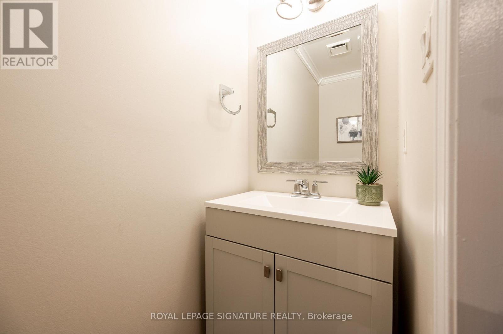 3376 Nighthawk Trail, Mississauga (Lisgar), Ontario  L5N 6G5 - Photo 22 - W12682280