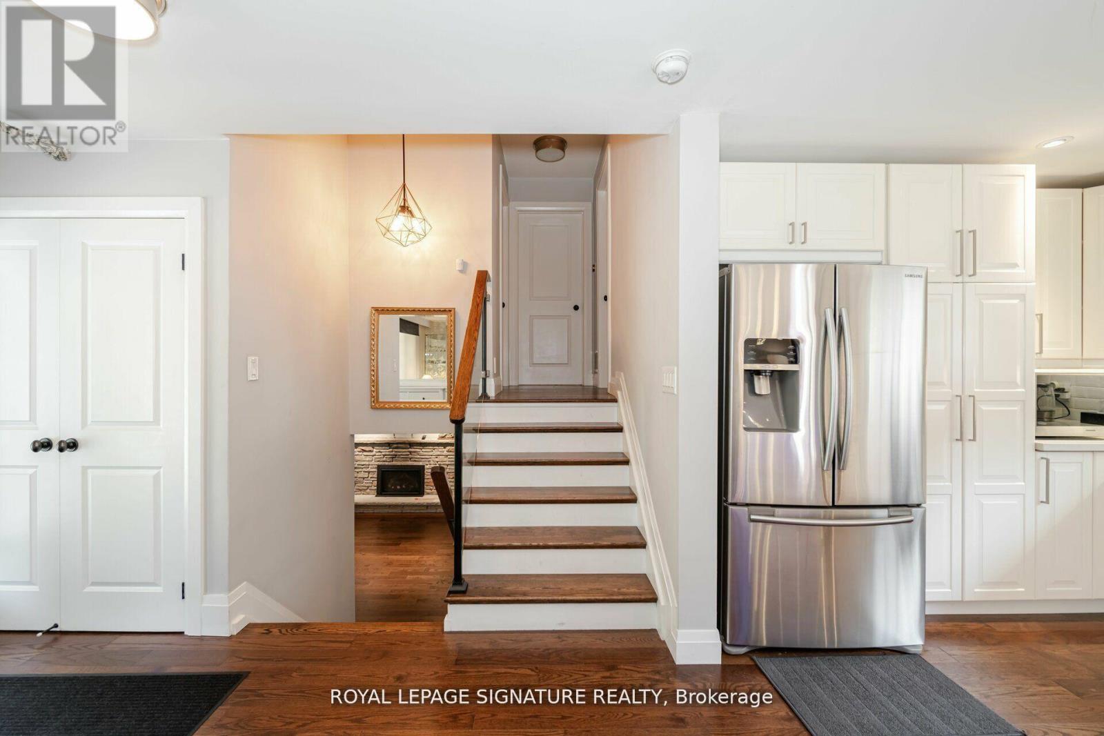 2497 Wyatt Street, Oakville, Ontario  L6L 2M7 - Photo 14 - W12682286