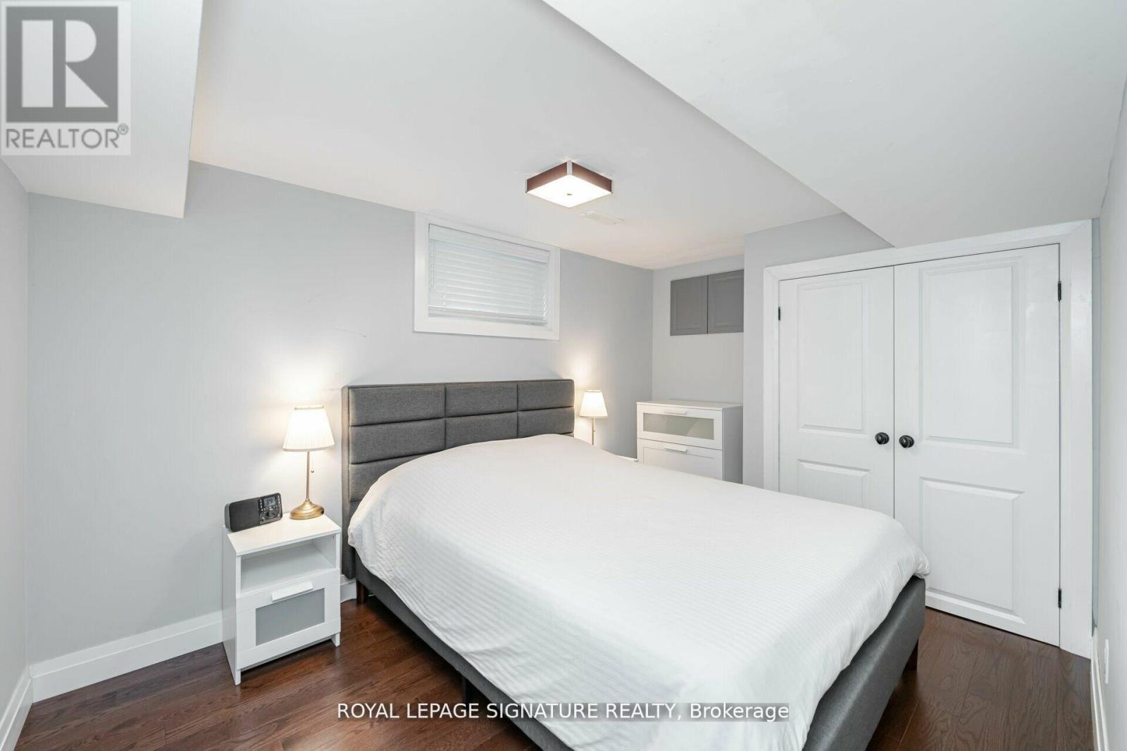 2497 Wyatt Street, Oakville, Ontario  L6L 2M7 - Photo 22 - W12682286