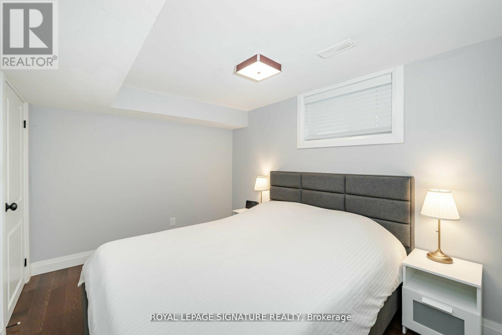 2497 Wyatt Street, Oakville, Ontario  L6L 2M7 - Photo 23 - W12682286