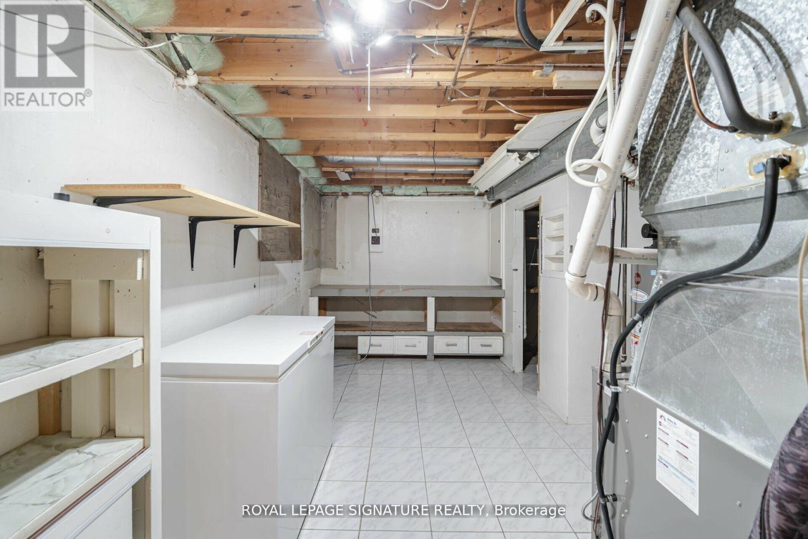 2497 Wyatt Street, Oakville, Ontario  L6L 2M7 - Photo 28 - W12682286