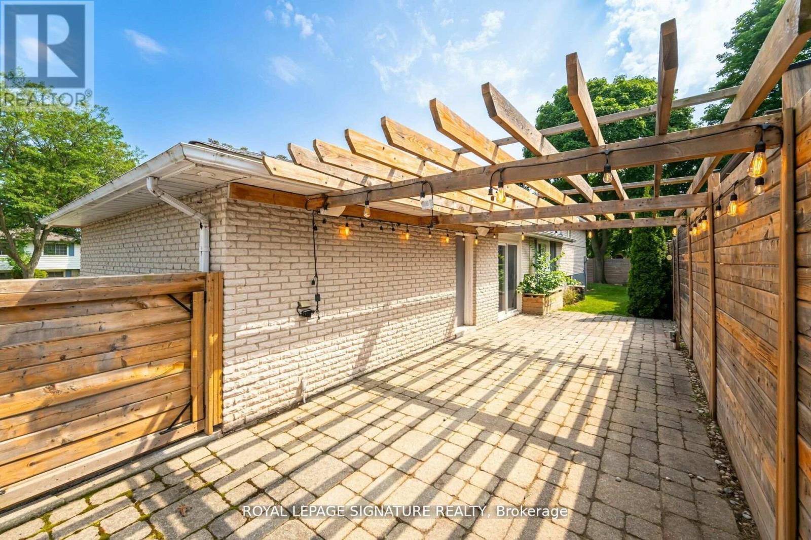 2497 Wyatt Street, Oakville, Ontario  L6L 2M7 - Photo 31 - W12682286