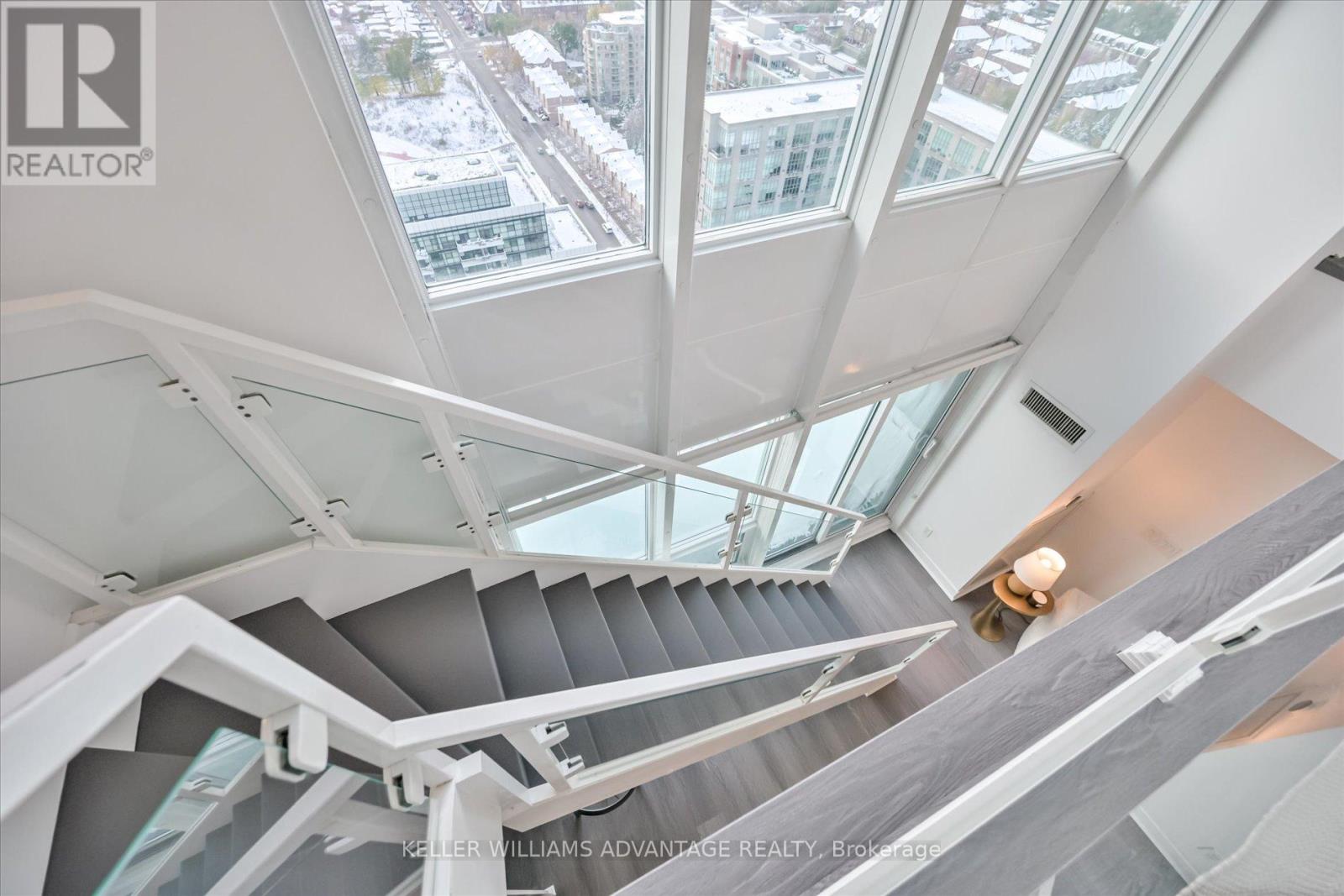 2910 - 155 Legion Road N, Toronto, Ontario  M8Y 0A7 - Photo 20 - W12682300