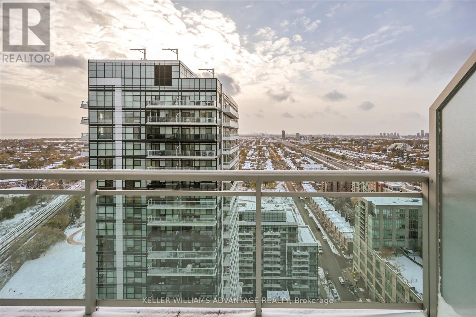 2910 - 155 Legion Road N, Toronto, Ontario  M8Y 0A7 - Photo 31 - W12682300