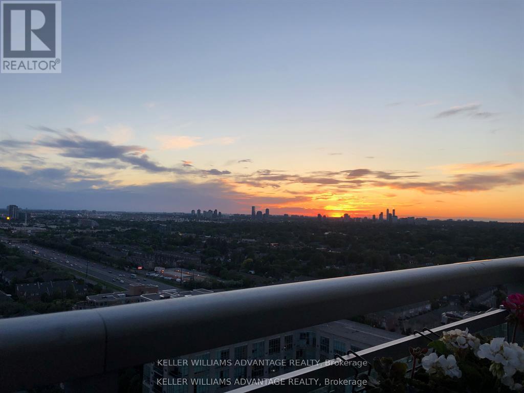 2910 - 155 Legion Road N, Toronto, Ontario  M8Y 0A7 - Photo 38 - W12682300