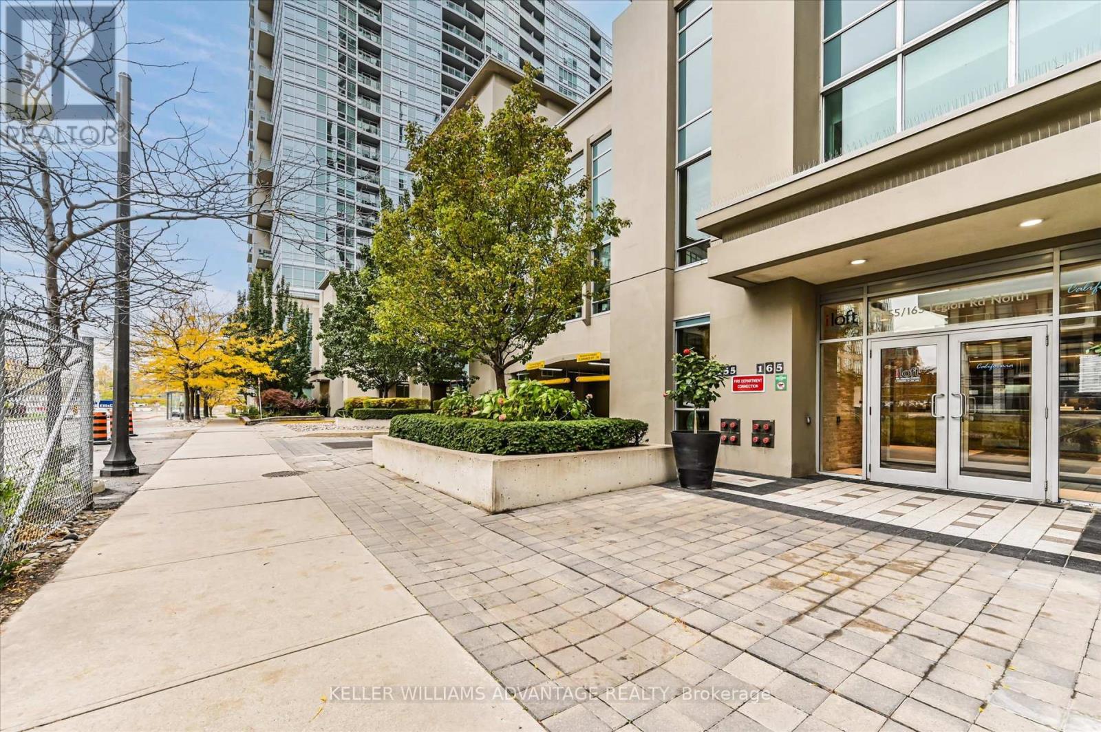 2910 - 155 Legion Road N, Toronto, Ontario  M8Y 0A7 - Photo 46 - W12682300