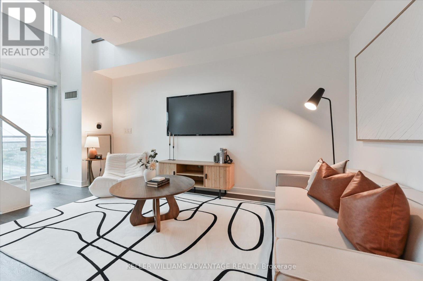 2910 - 155 Legion Road N, Toronto, Ontario  M8Y 0A7 - Photo 8 - W12682300