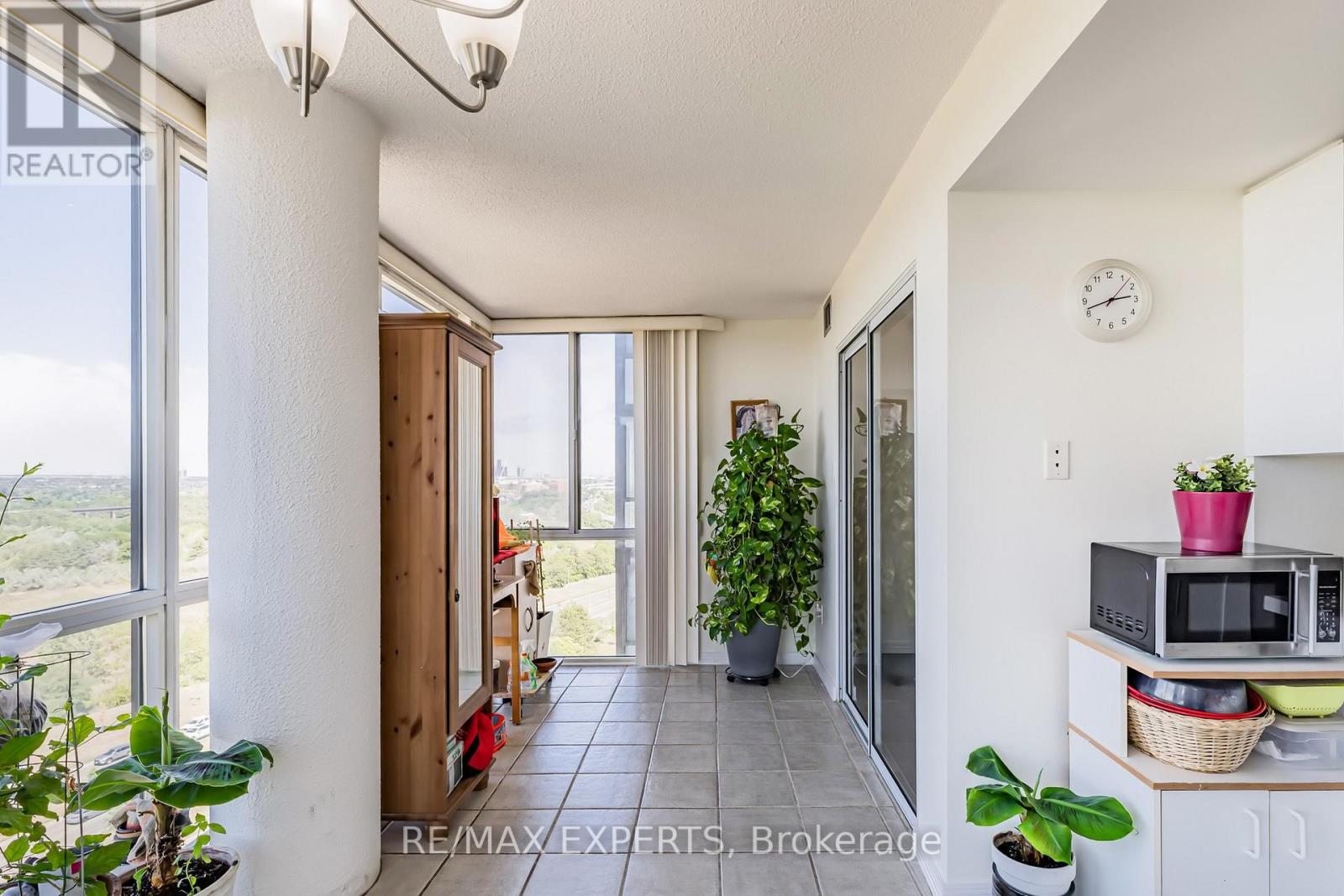 1603 - 10 Markbrook Lane, Toronto, Ontario  M9V 5E3 - Photo 17 - W12682328