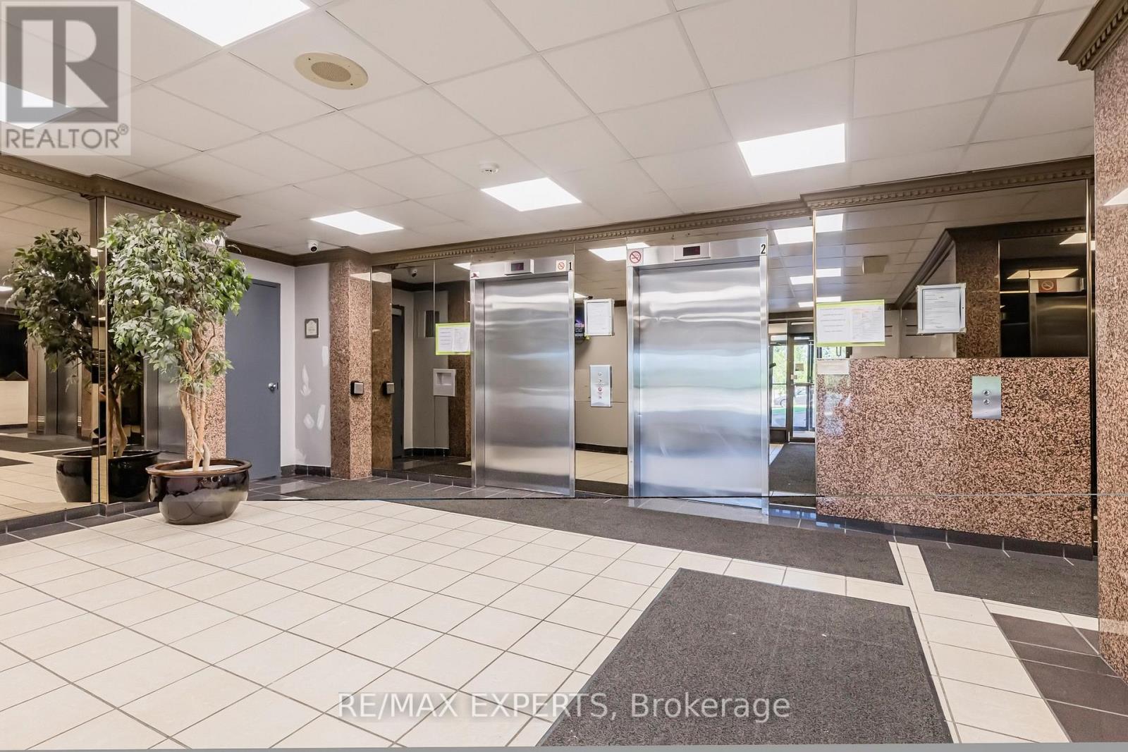 1603 - 10 Markbrook Lane, Toronto, Ontario  M9V 5E3 - Photo 4 - W12682328