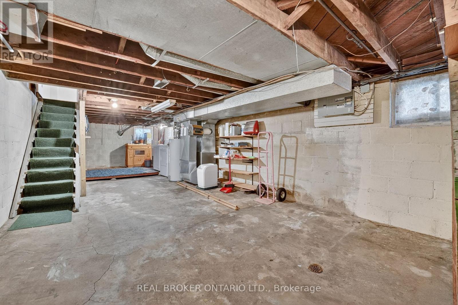 648 Willard Avenue, Toronto, Ontario  M6S 3S4 - Photo 35 - W12682330